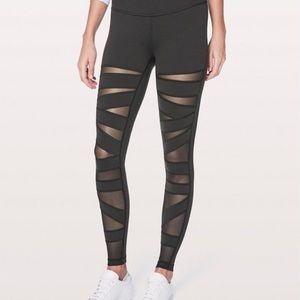LULULEMON BLACK LEGGINGS